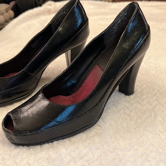 A2 Aerosole Womens Black Classic Pump Peep Toe Size 8M - Picture 2 of 7